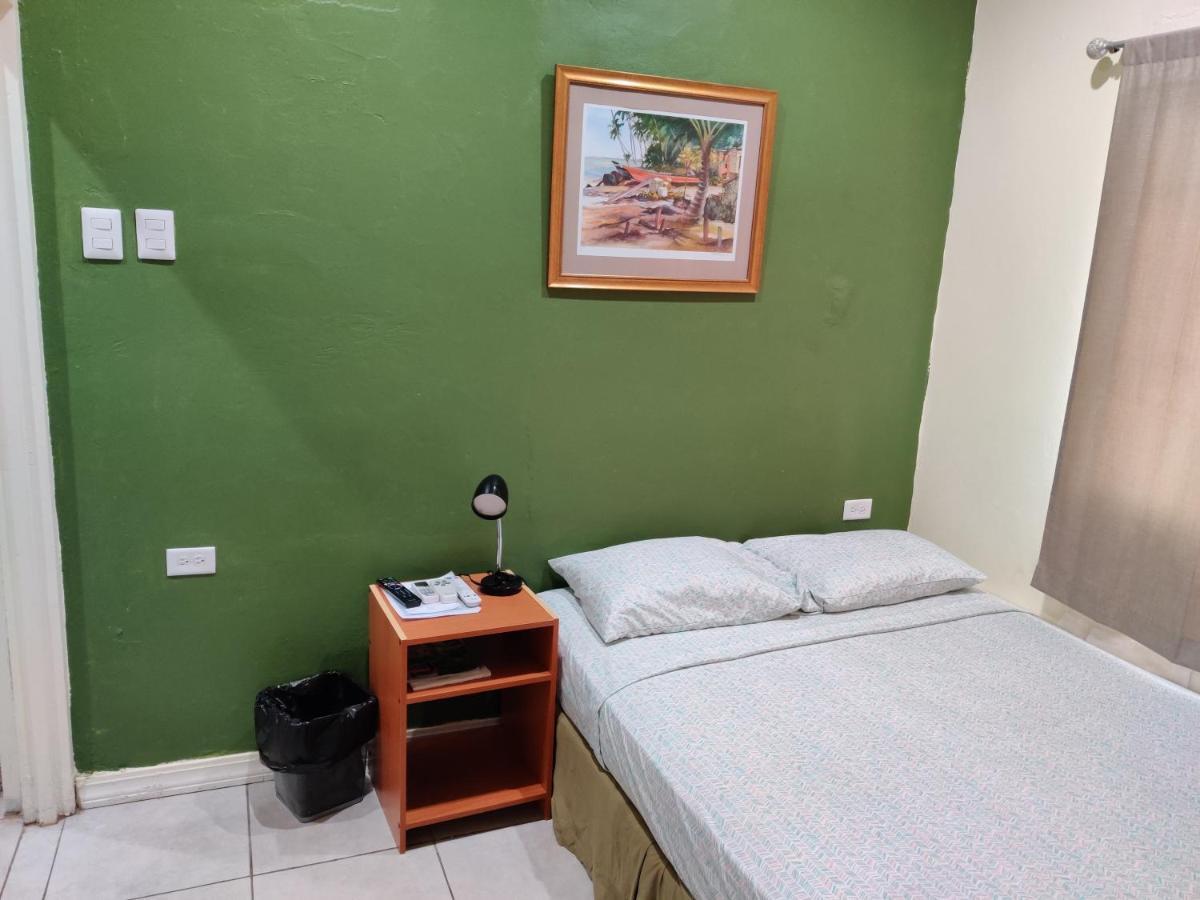 Bed and Breakfast Woodbrook On The Avenue Port of Spain Zewnętrze zdjęcie