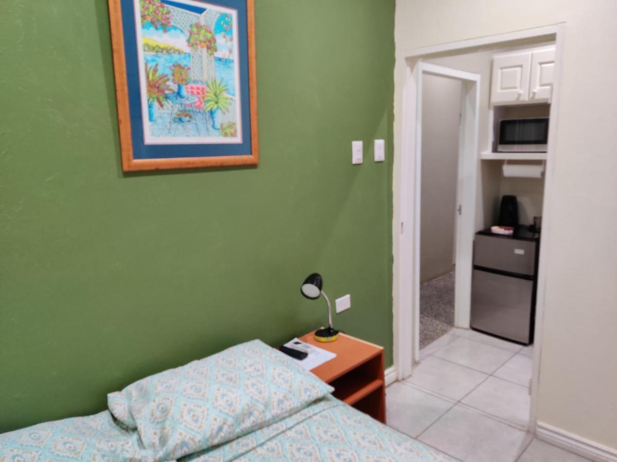 Bed and Breakfast Woodbrook On The Avenue Port of Spain Zewnętrze zdjęcie