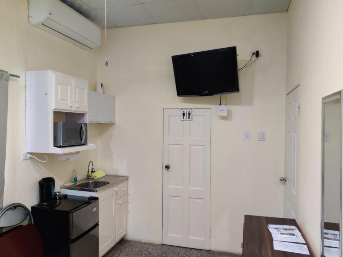 Bed and Breakfast Woodbrook On The Avenue Port of Spain Zewnętrze zdjęcie