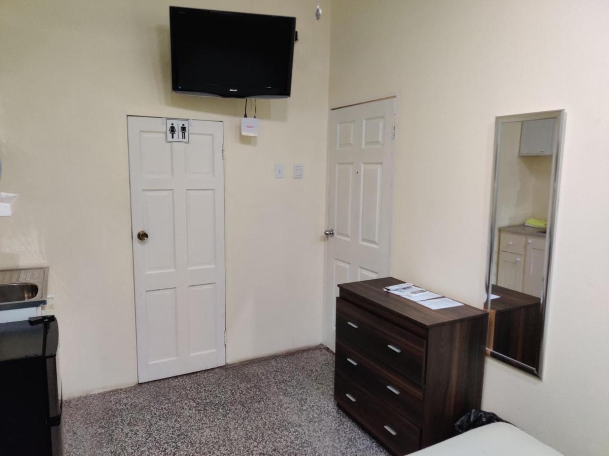 Bed and Breakfast Woodbrook On The Avenue Port of Spain Zewnętrze zdjęcie
